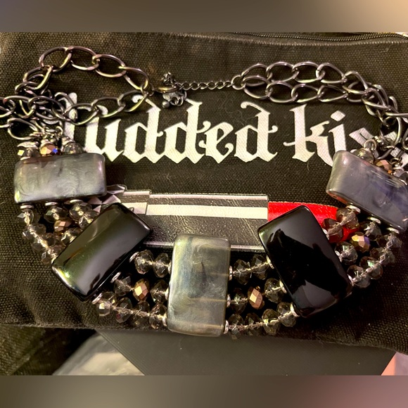 VINTAGE BLACK & SMOKY PEARL GOTHIC GUNPOWDER CHOKER, OS FITS MOST - Picture 1 of 4